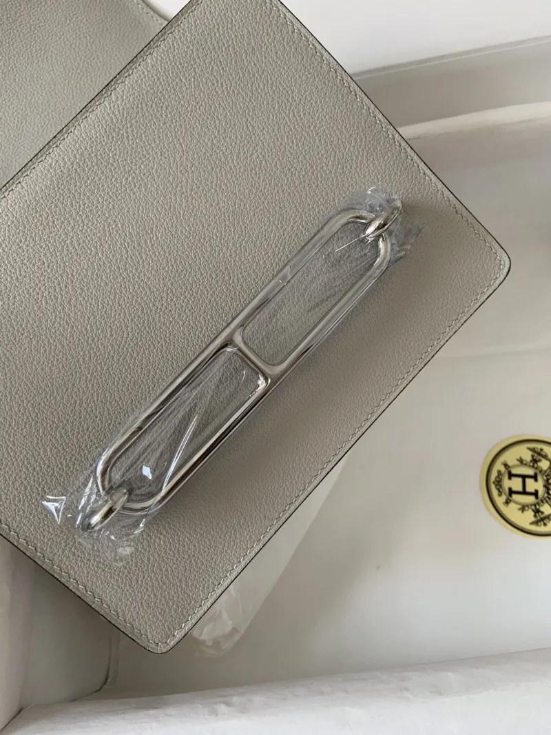 Hermes Light Gray Roulis Leather Shoulder Bag - Image 3