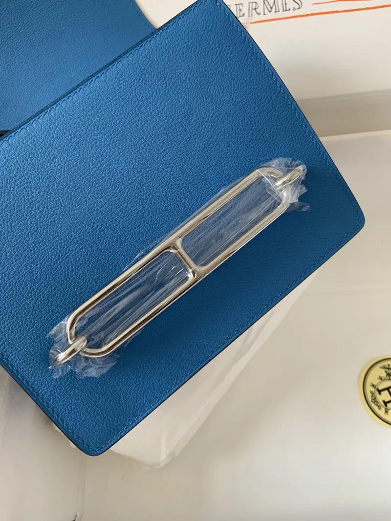Hermes Roulis 18 Blue Leather Crossbody Bag - Image 4