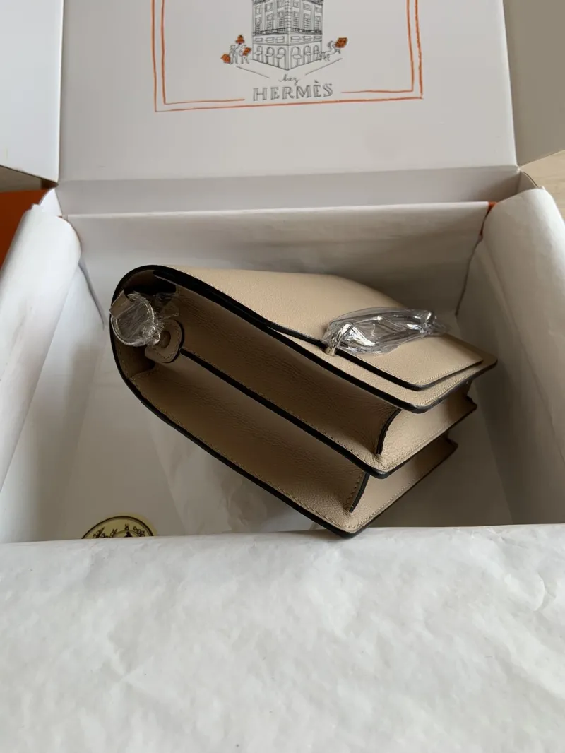 Hermes Roulis 21 Beige Leather Crossbody Bag - Image 3