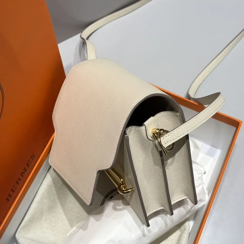 Hermes Cream Roulis Crossbody Bag - Image 3