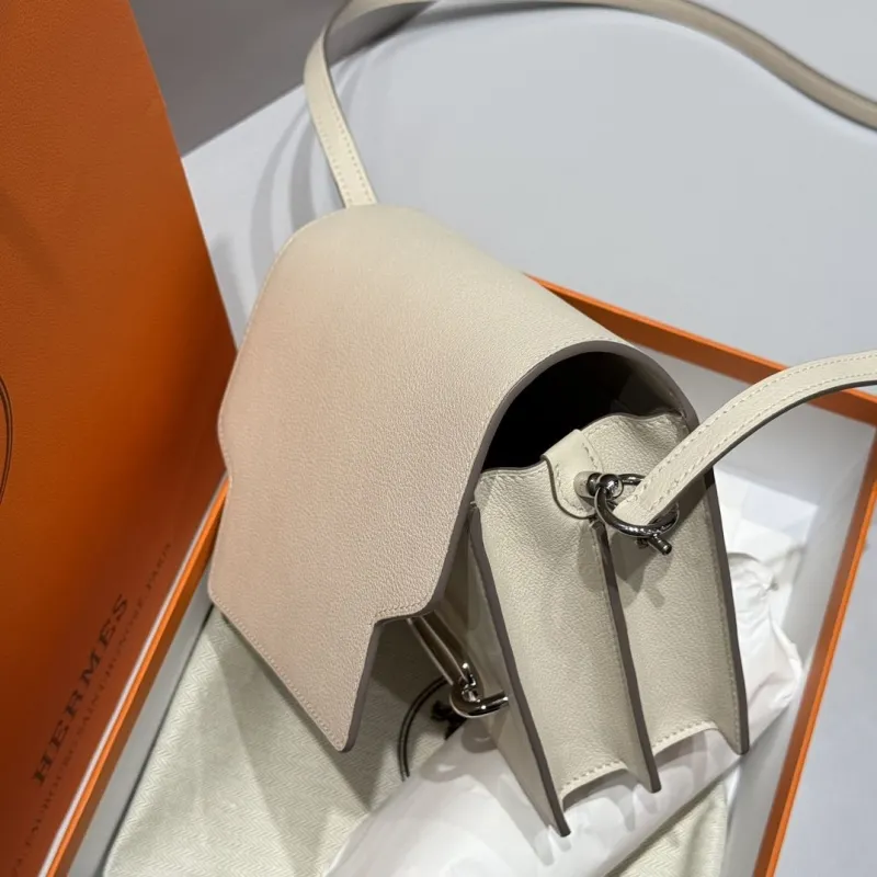 Hermes Cream Roulis Leather Crossbody Bag - Image 3