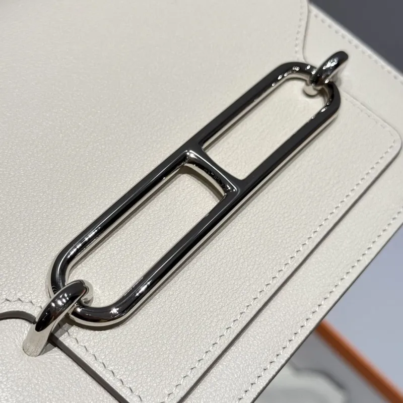 Hermes Cream Roulis Leather Crossbody Bag - Image 4