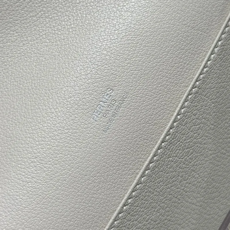 Hermes Cream Roulis Leather Crossbody Bag - Image 6