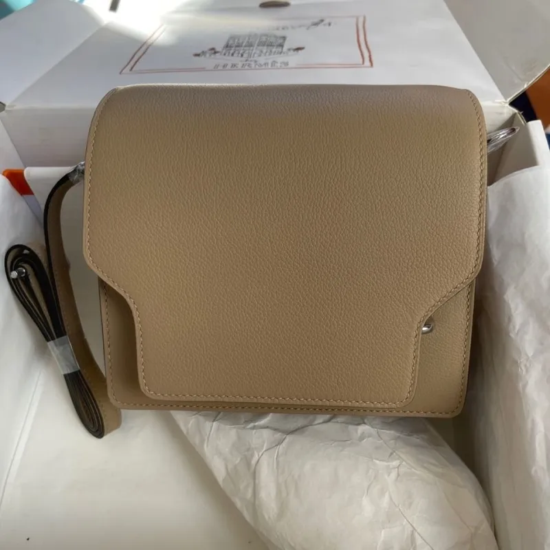 Hermes Beige Roulis Leather Crossbody Bag 93 - Image 8