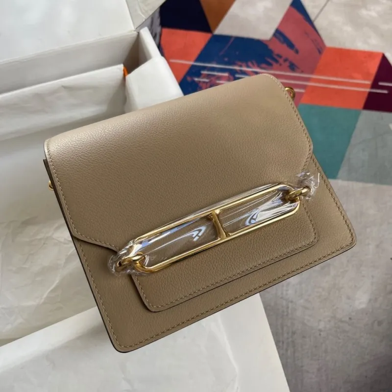 Hermes Beige Roulis Leather Crossbody Bag - Image 3