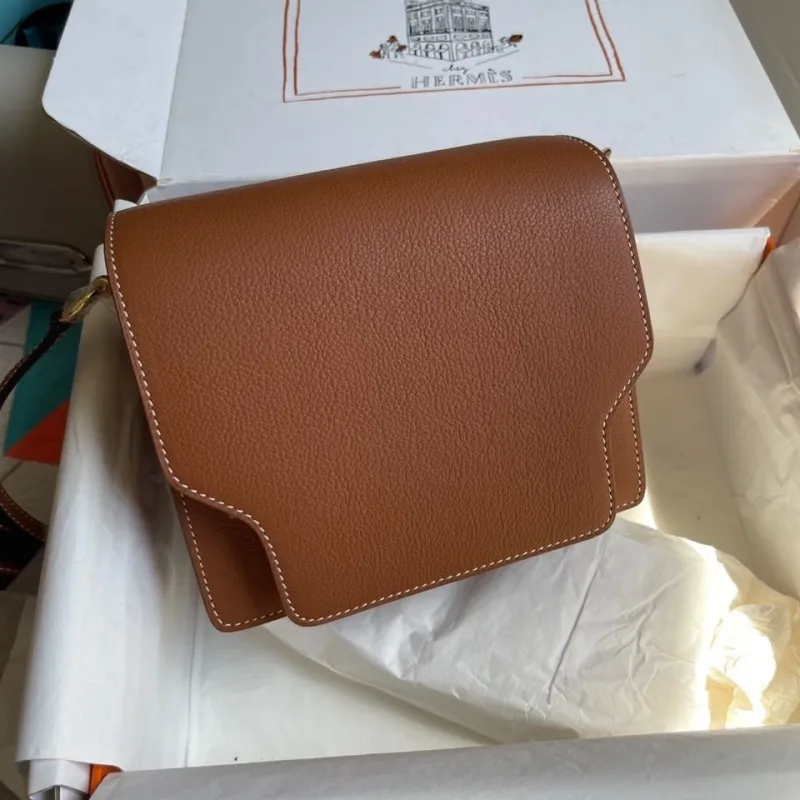 Hermes Brown Leather Roulis Shoulder Bag - Image 8