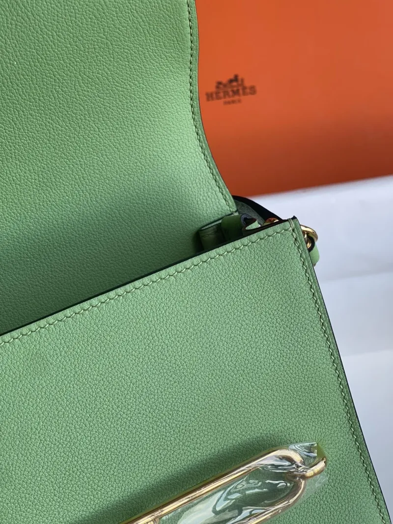 Hermes Green Roulis Crossbody Leather Bag - Image 8