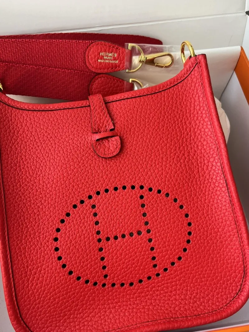 Hermes Red Crossbody Leather Bag - Image 3