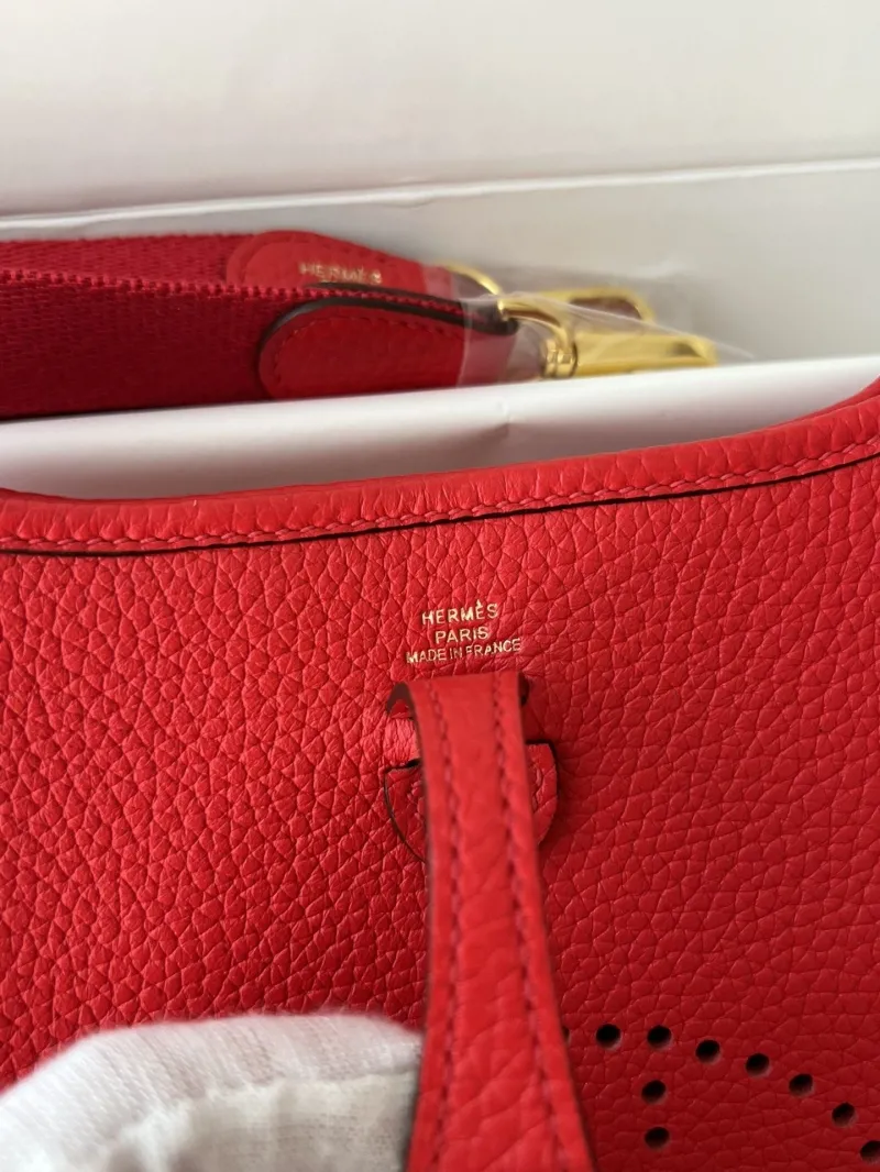 Hermes Red Crossbody Leather Bag - Image 7
