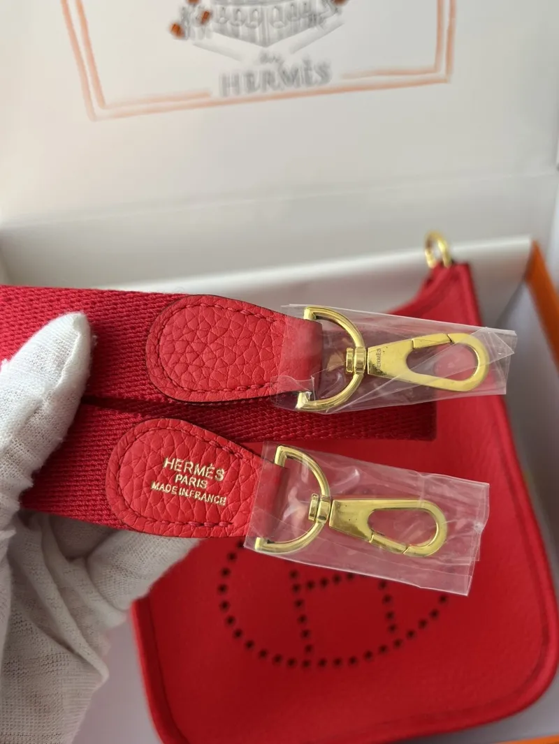 Hermes Red Crossbody Leather Bag - Image 8