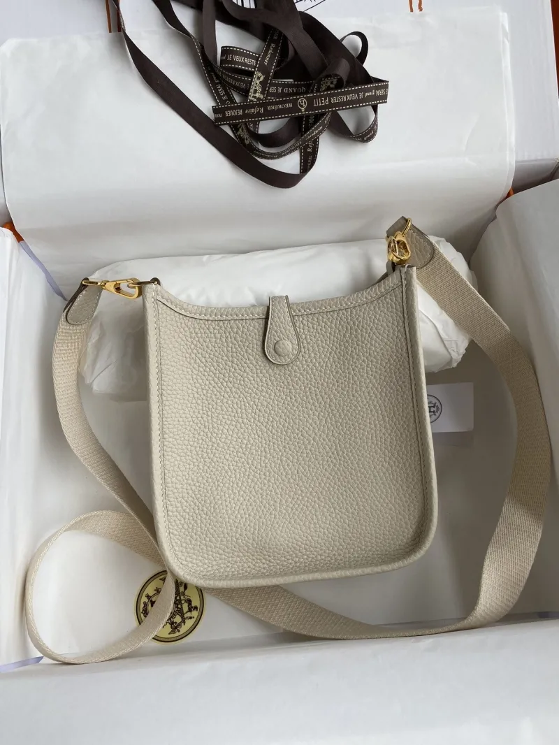 Alternative view of Hermes Satchel Bags-3
