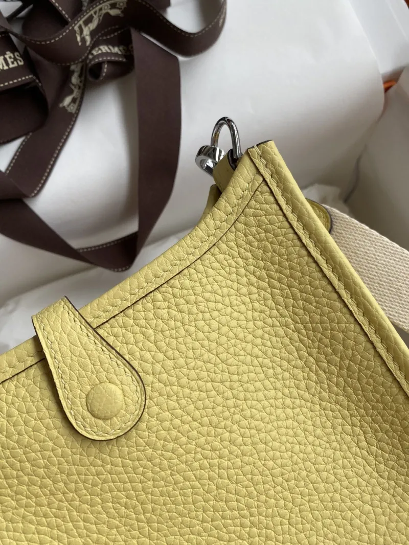 Hermes Pale Yellow Leather Crossbody Bag - Image 6