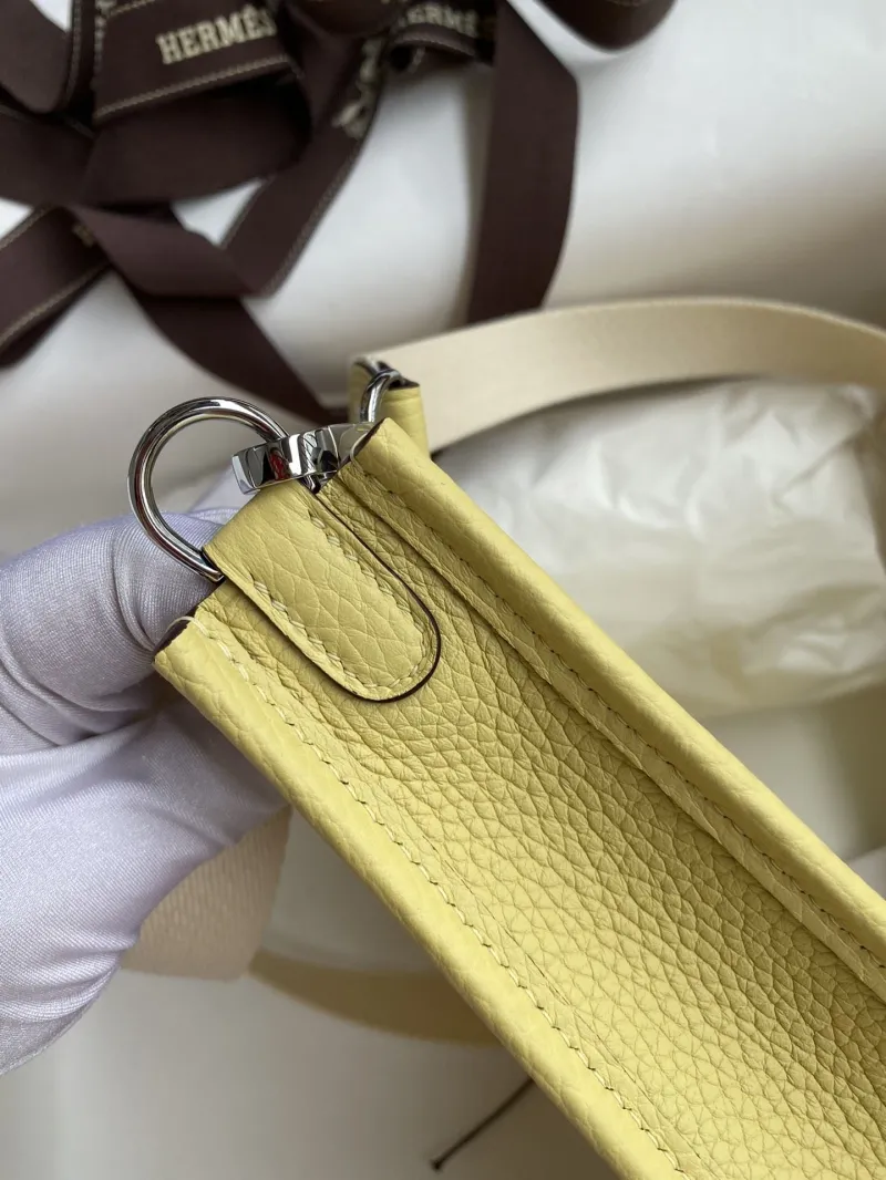 Hermes Pale Yellow Leather Crossbody Bag - Image 7