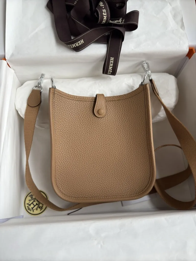 Alternative view of Hermes Satchel Bags-6