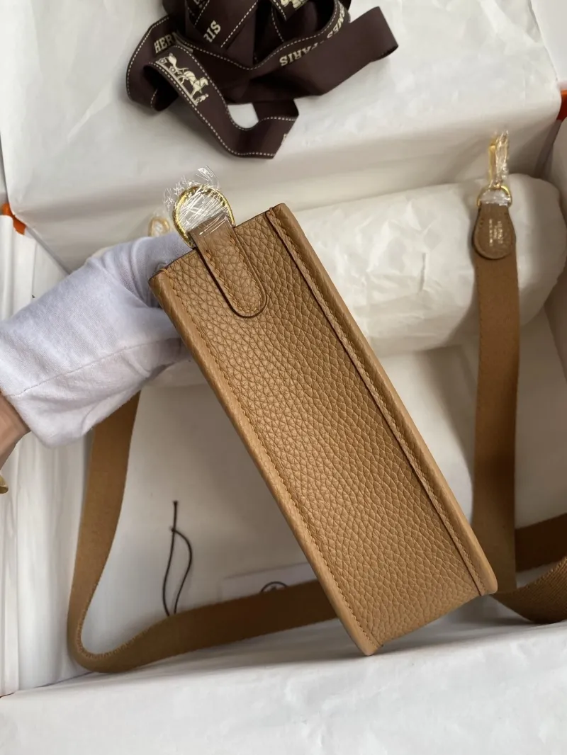 Hermes Tan Crossbody Satchel Bag - Image 3