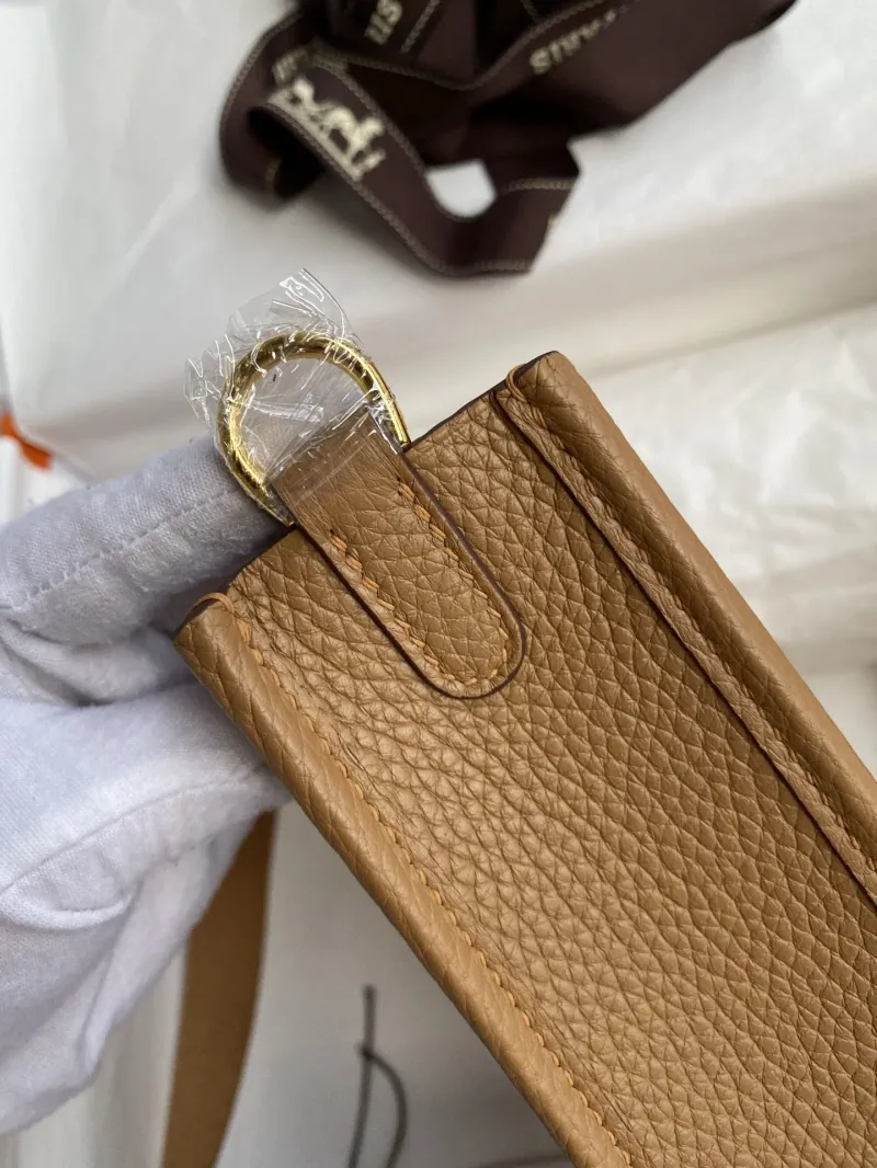 Hermes Tan Crossbody Satchel Bag - Image 4