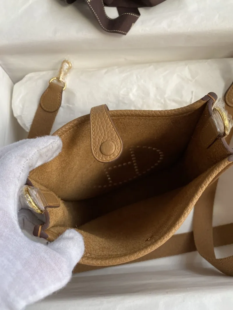 Hermes Tan Crossbody Satchel Bag - Image 9