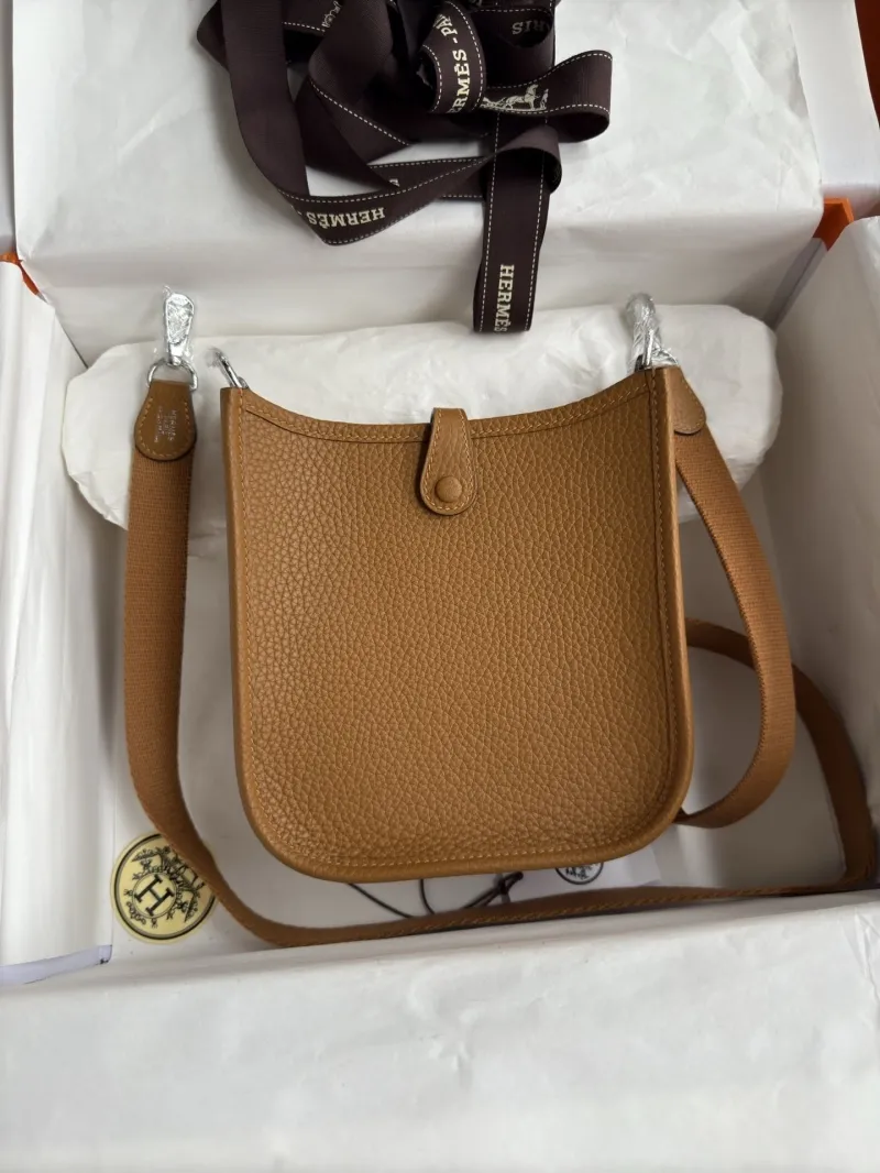 Alternative view of Hermes Satchel Bags-8