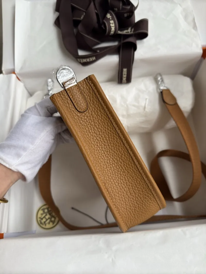 Hermes Tan Leather Crossbody Satchel Bag - Image 3