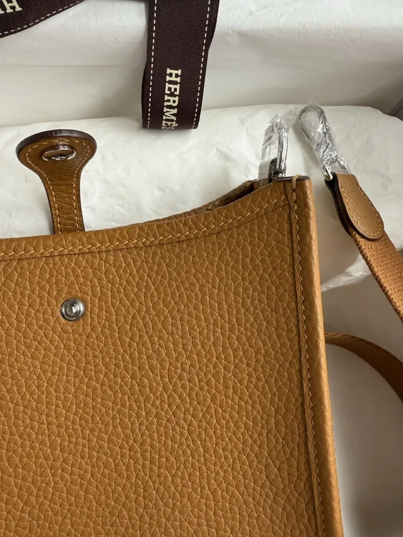 Hermes Tan Leather Crossbody Satchel Bag - Image 6