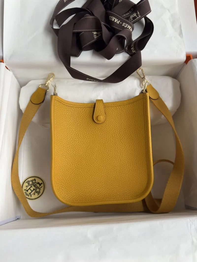 Alternative view of Hermes Satchel Bags-18