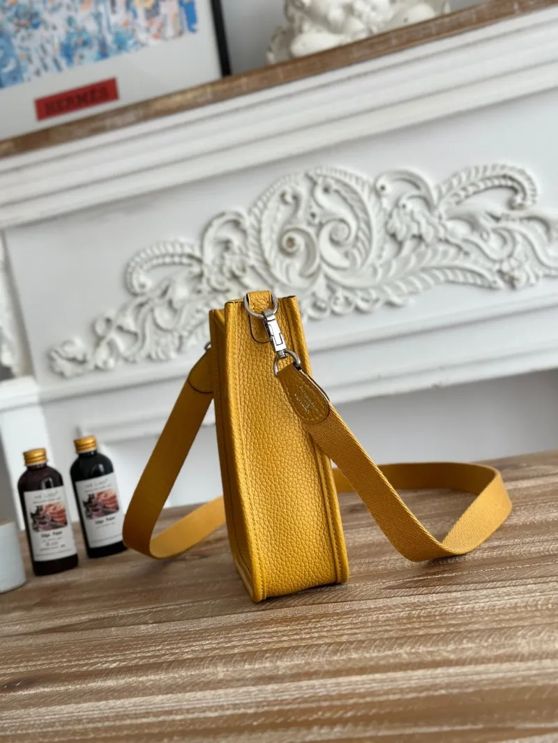 Alternative view of Hermes Satchel Bags-26
