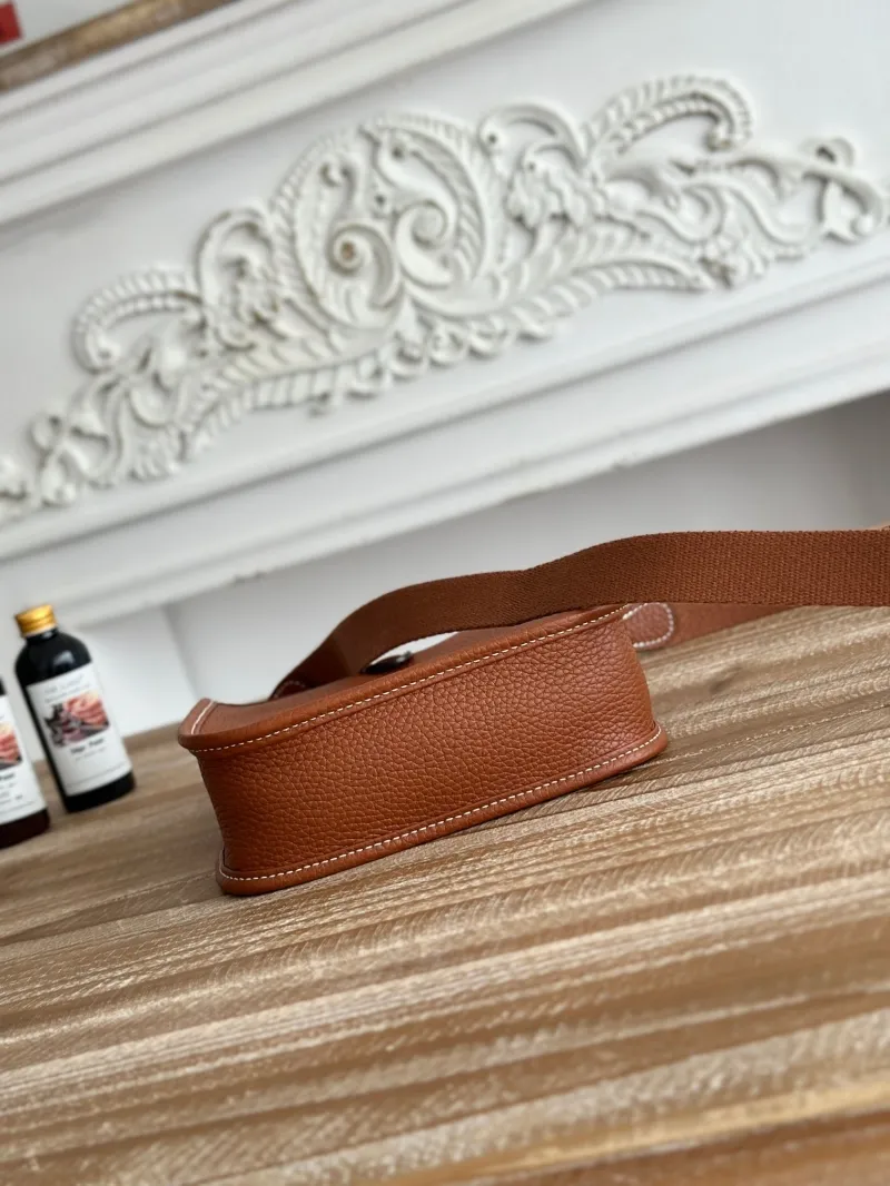 Hermes Brown Leather Crossbody Satchel Bag Size 32 - Image 5