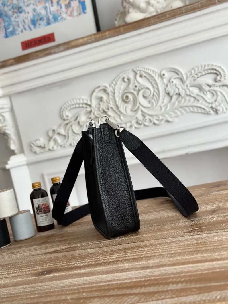 Alternative view of Hermes Satchel Bags-47