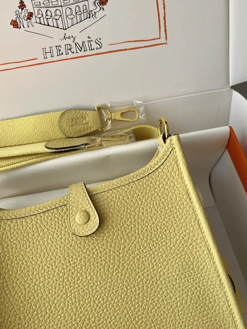 Hermes Pale Yellow Leather Crossbody Satchel Bag - Image 6