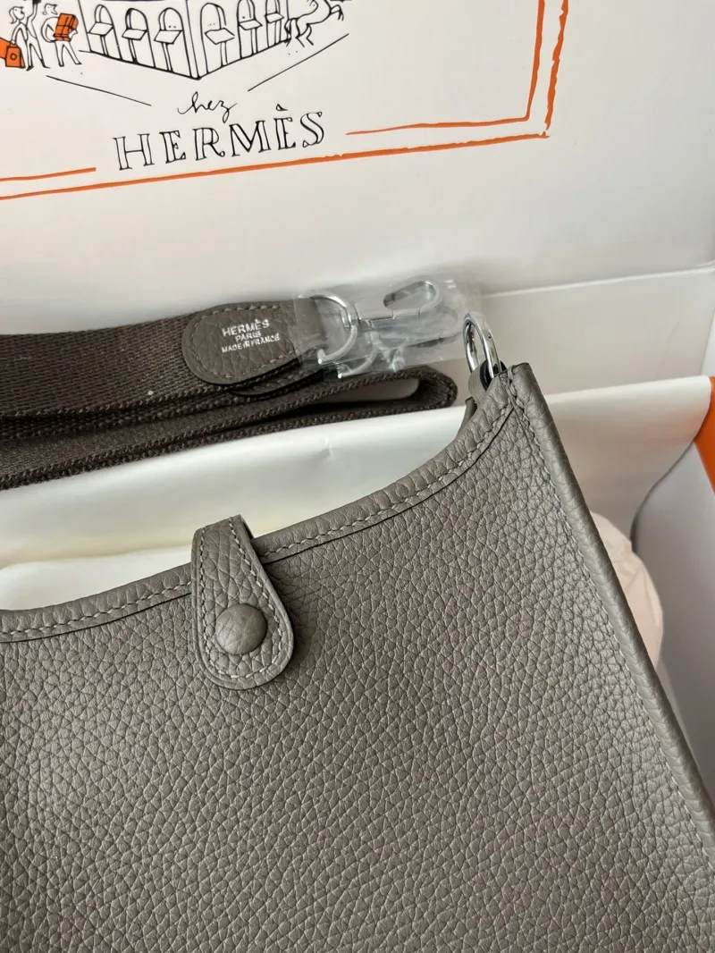 Hermes Gray Leather Crossbody Bag - Image 5
