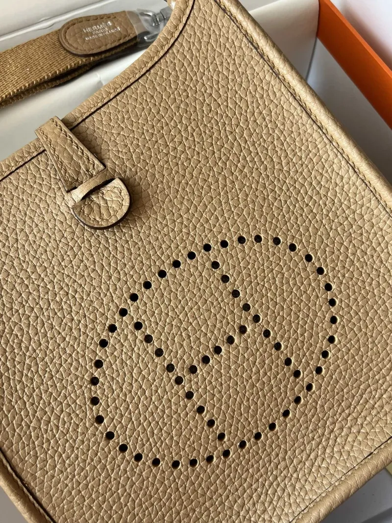 Hermes Tan Leather Crossbody Bag 61 - Image 4