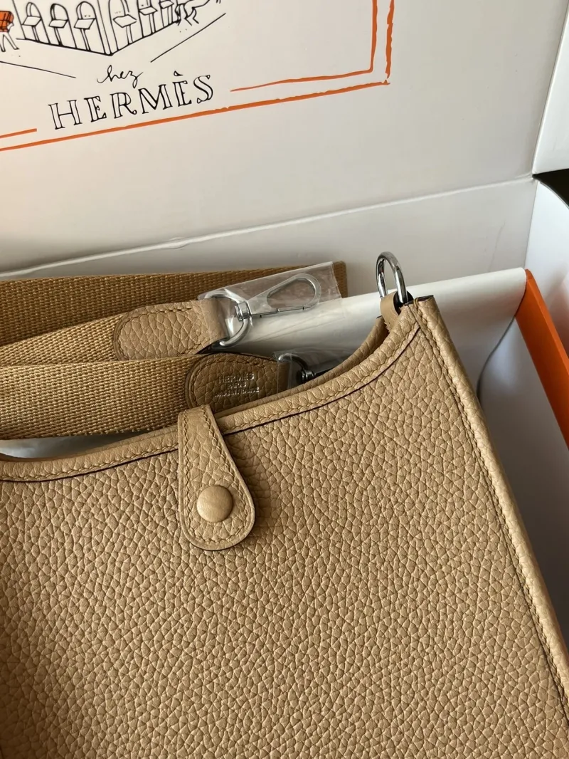 Hermes Tan Leather Crossbody Bag 61 - Image 6