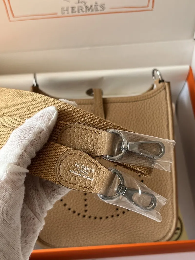 Hermes Tan Leather Crossbody Bag 61 - Image 9