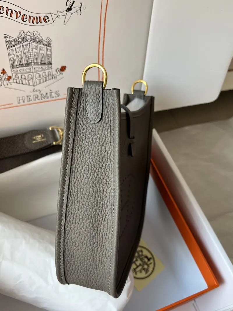 Hermes Gray Leather Crossbody Bag - Image 3