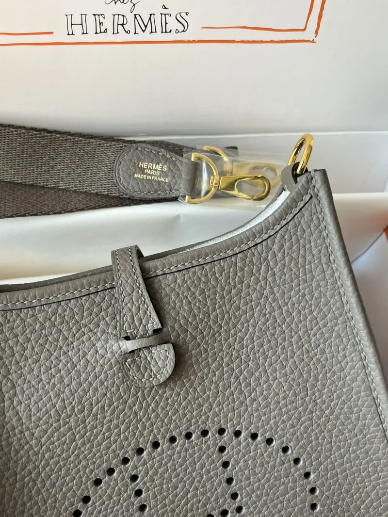 Hermes Gray Leather Crossbody Bag - Image 5