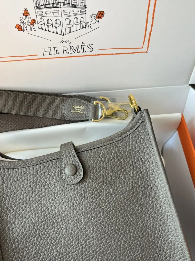 Hermes Gray Leather Crossbody Bag - Image 6