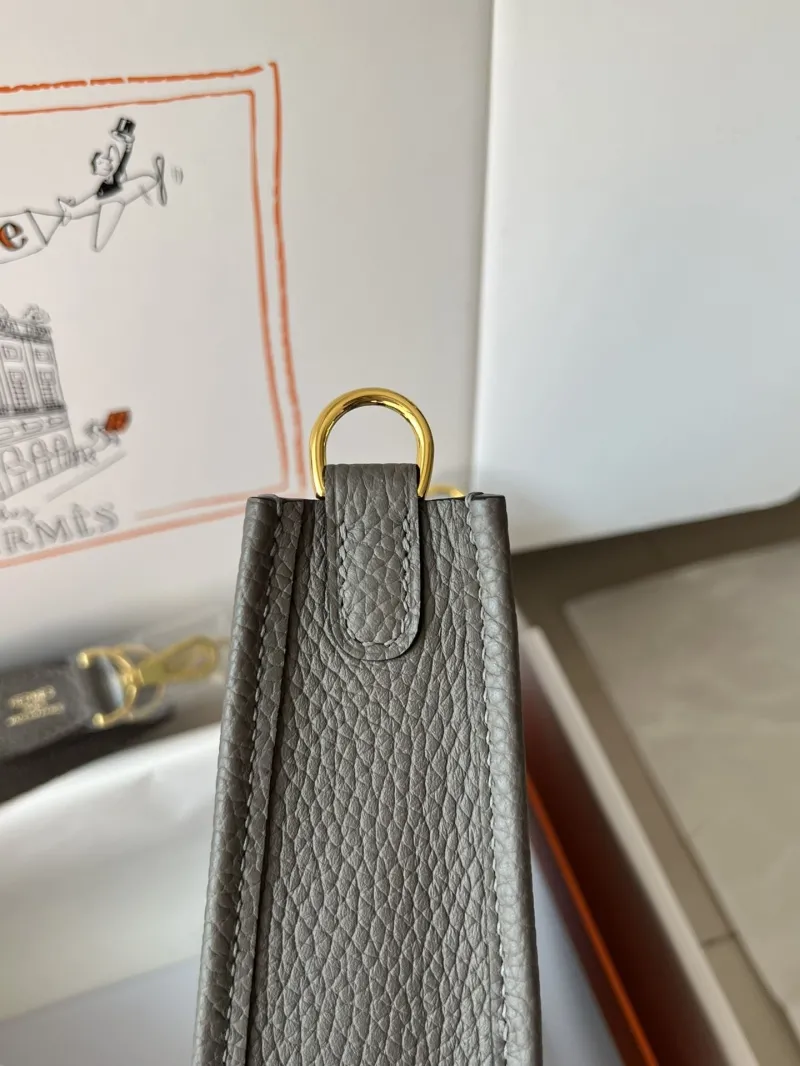 Hermes Gray Leather Crossbody Bag - Image 7