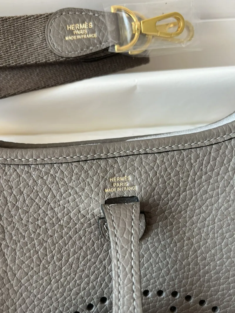 Hermes Gray Leather Crossbody Bag - Image 8