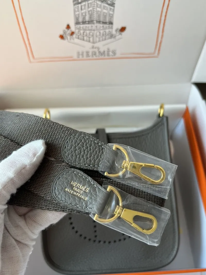 Hermes Gray Leather Crossbody Bag - Image 9