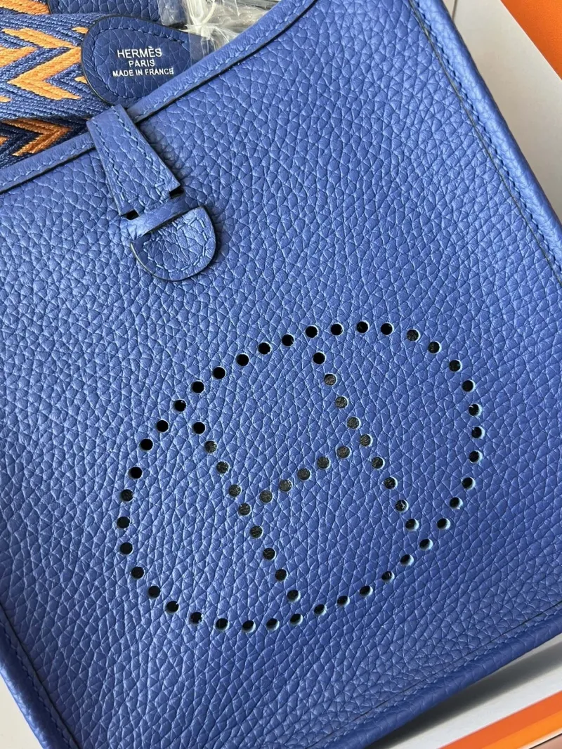 Hermes Blue Leather Crossbody Bag - Image 4