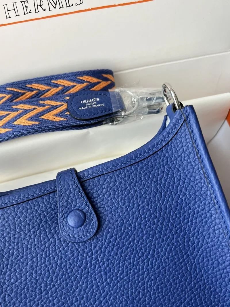 Hermes Blue Leather Crossbody Bag - Image 5