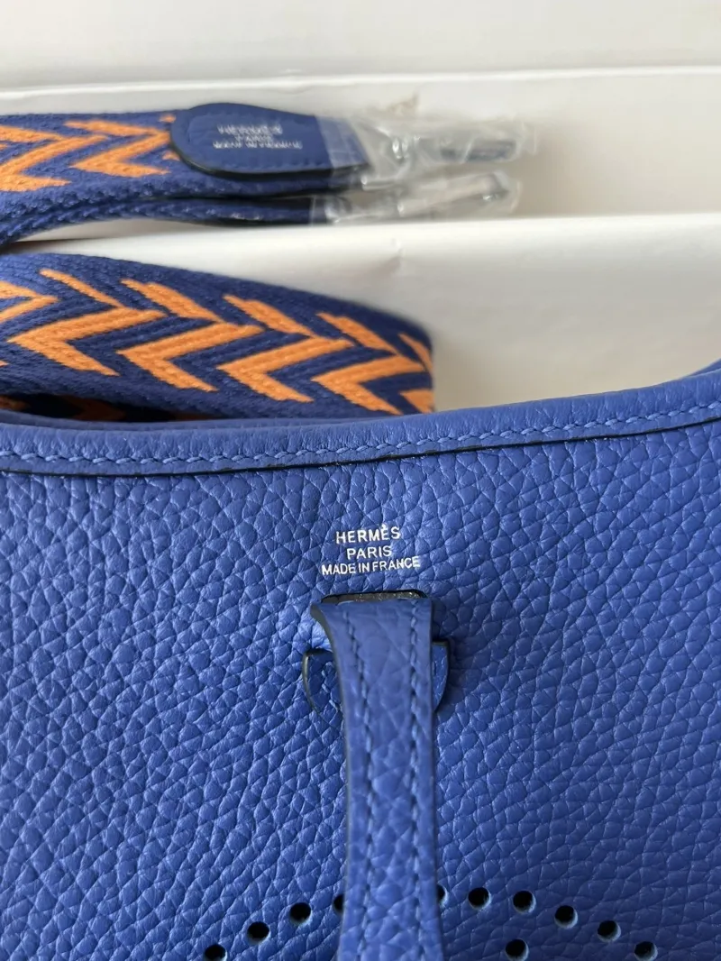 Hermes Blue Leather Crossbody Bag - Image 8