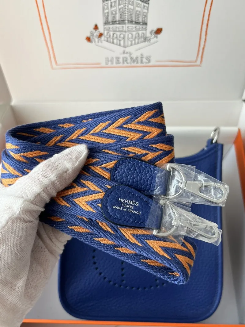 Hermes Blue Leather Crossbody Bag - Image 9