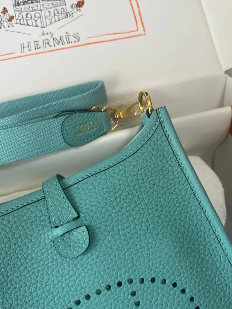 Hermes Turquoise Leather Crossbody Satchel Bag - Image 3