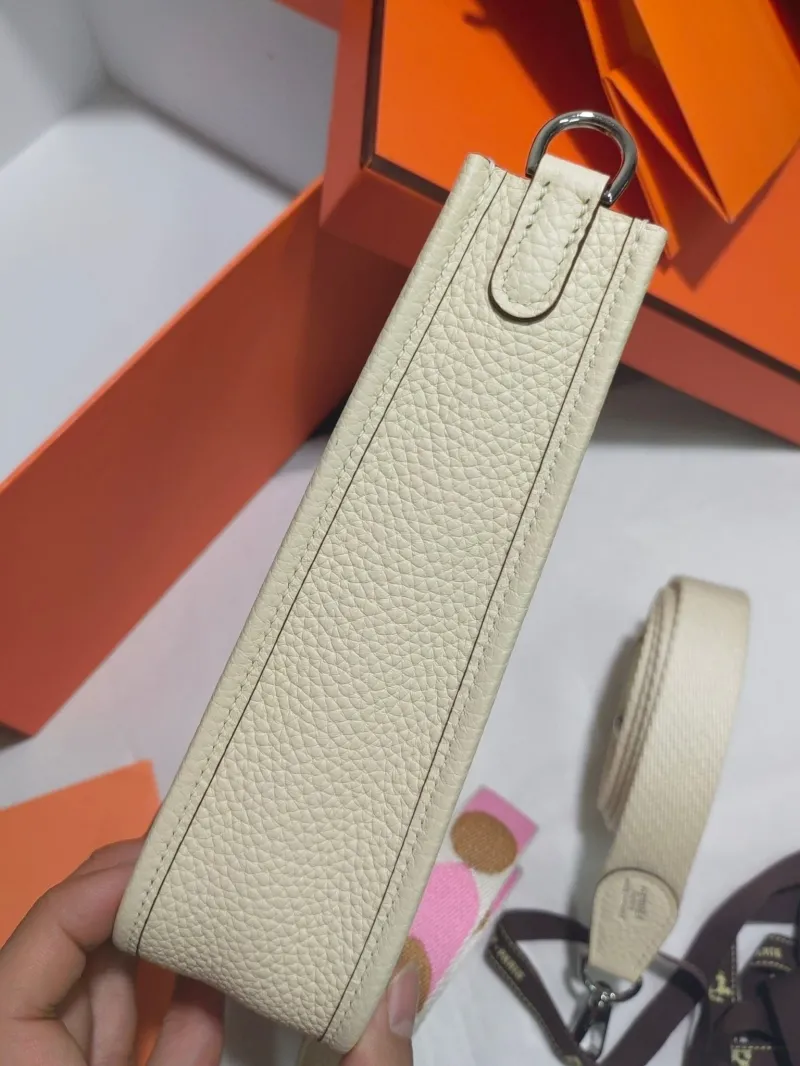 Hermes Cream Crossbody Satchel Bag - Image 3