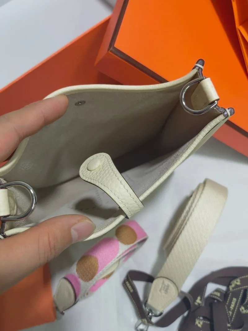 Hermes Cream Crossbody Satchel Bag - Image 5