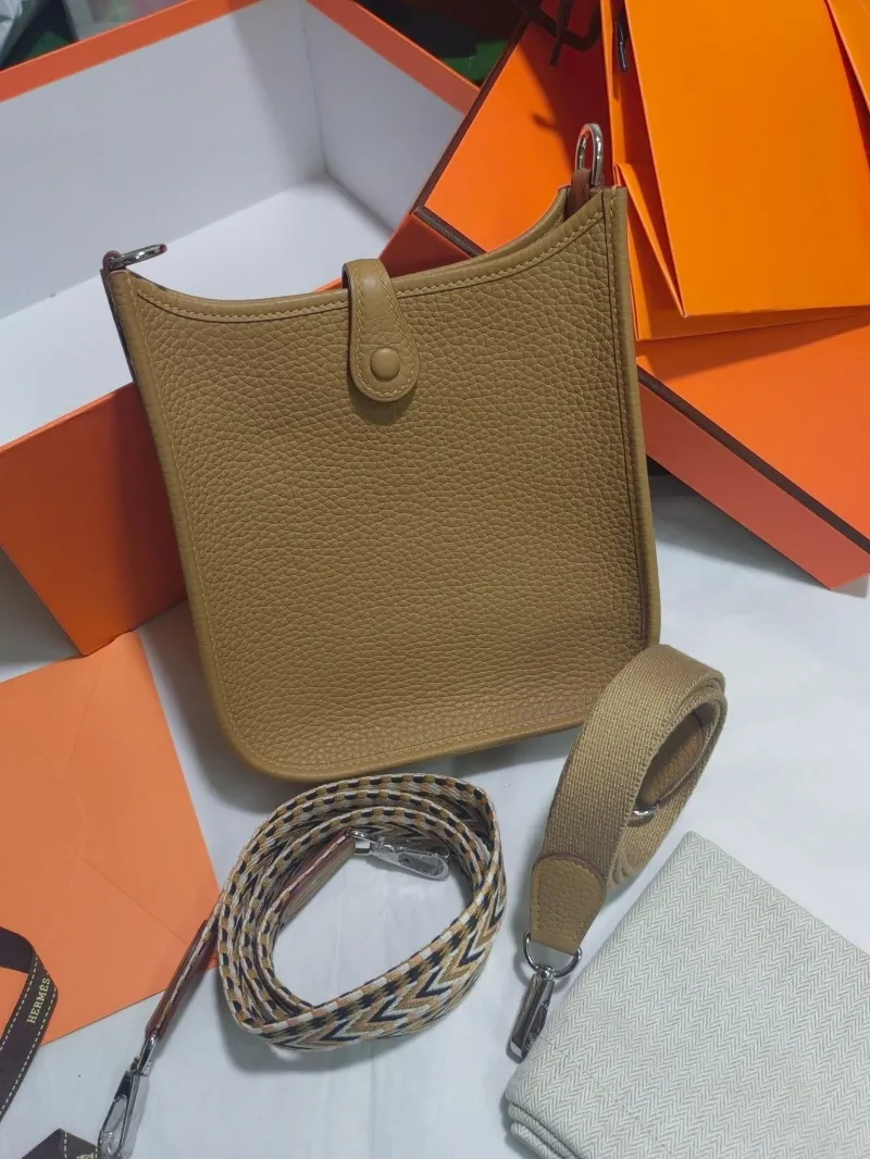 Alternative view of Hermes Satchel Bags-88