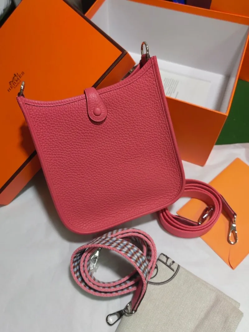 Alternative view of Hermes Satchel Bags-94