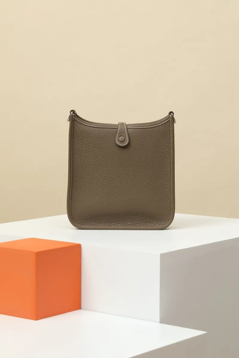 Hermes Taupe Leather Satchel Bag 137