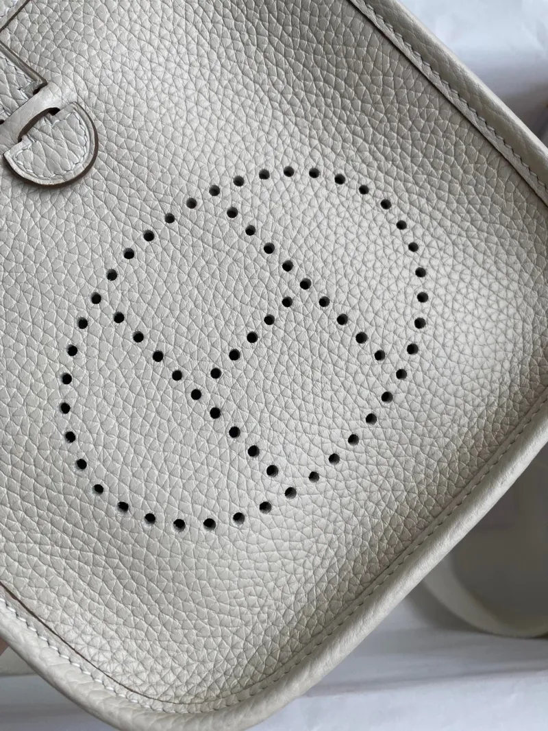 Hermes Cream Leather Crossbody Satchel Bag - Image 3